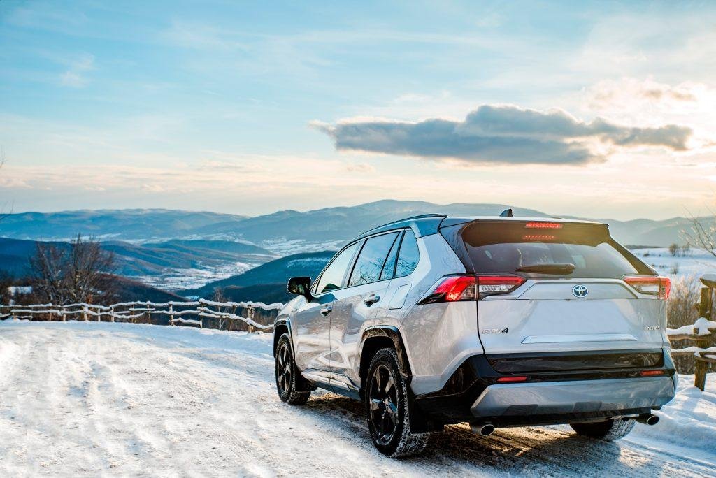 10 raisons de bien connaître les lois pour conduire une voiture en montagne