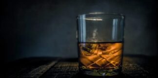 10 raisons d'offrir un cadeau whisky à un homme conseils pratiques