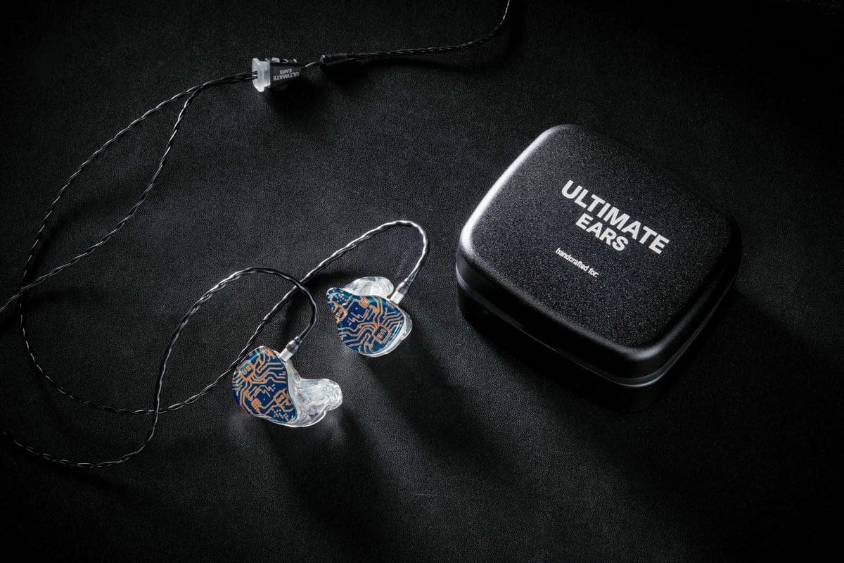 Casque et étui Ultimate Ears Pro Premier