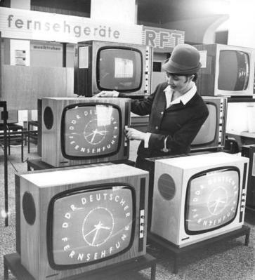 1696008900 Retrotechtaculaire comment le communisme a cree les televiseurs