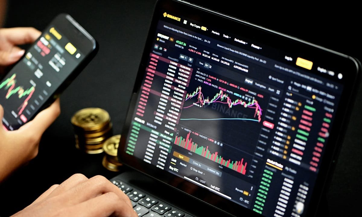 10 raisons de suivre les conseils d'experts pour réussir dans le trading en ligne