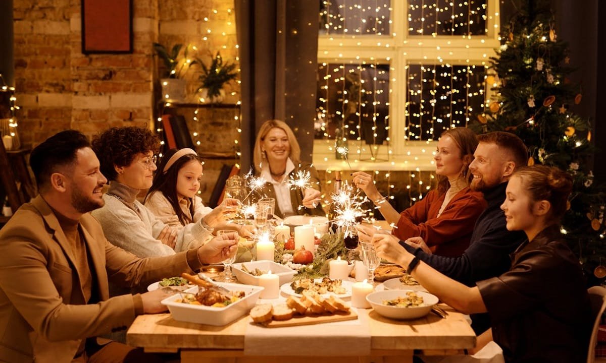 10 raisons de choisir un Noël sans technologie pour toute la famille