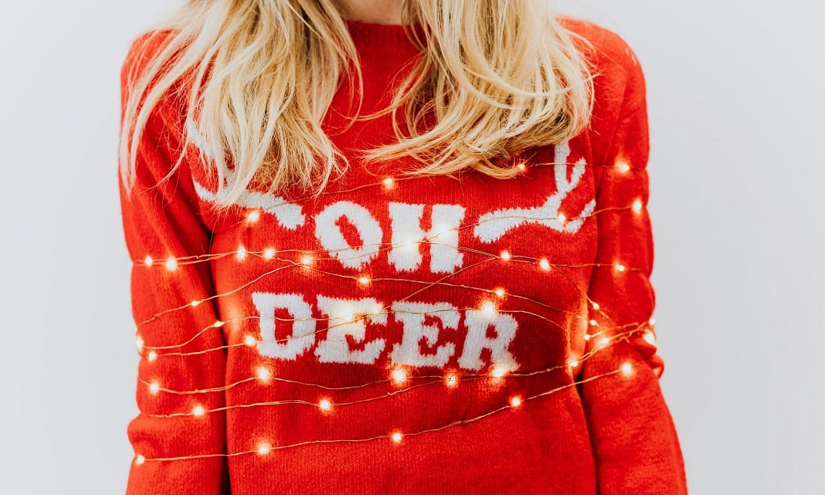 10 raisons de porter un pull "moche" de Noël pendant les fêtes