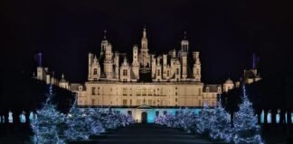 10 raisons de visiter un château décoré pour Noël.jpg