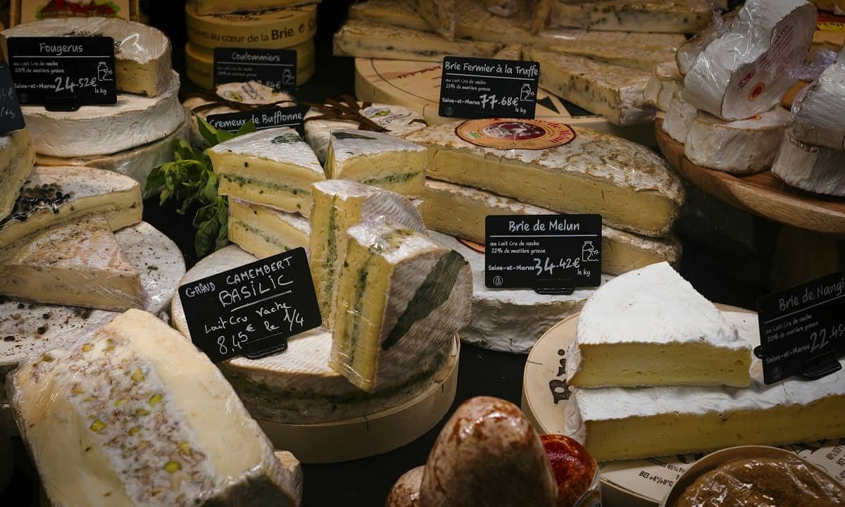 10 raisons de visiter une fromagerie locale cet hiver