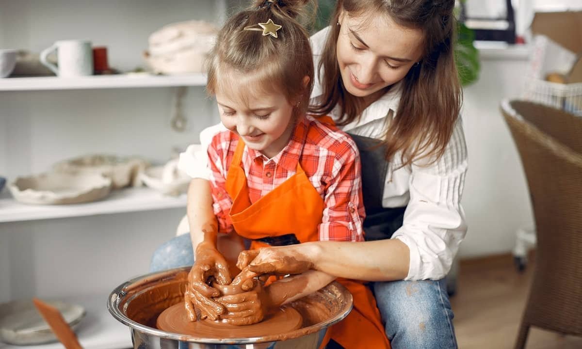 10 raisons de faire des activités manuelles en famille