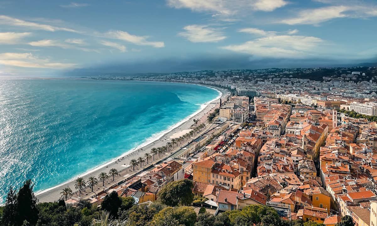 10 raisons de visiter la Colline du Château à Nice en mars